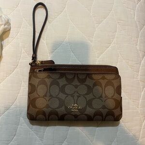 Coach 2 Zipper Wrislet in Like New Condition
